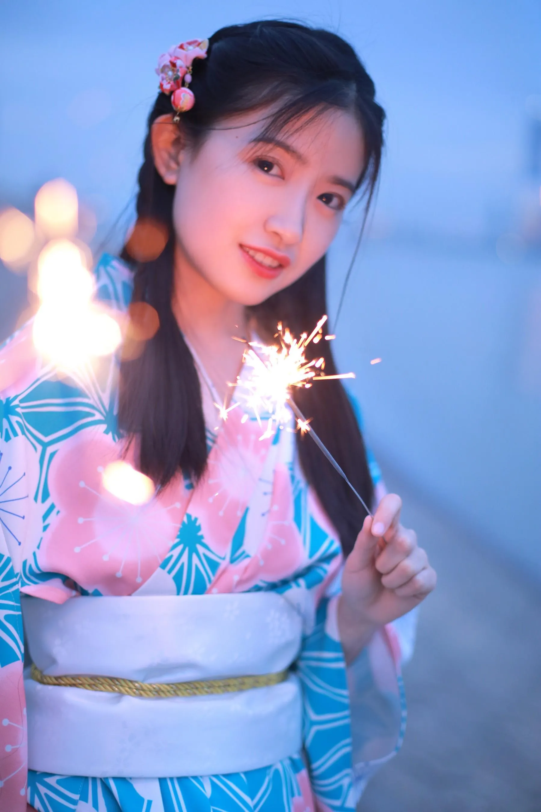 [艺图语] 2022.06.06 花火 小草草呀 [22P]插图